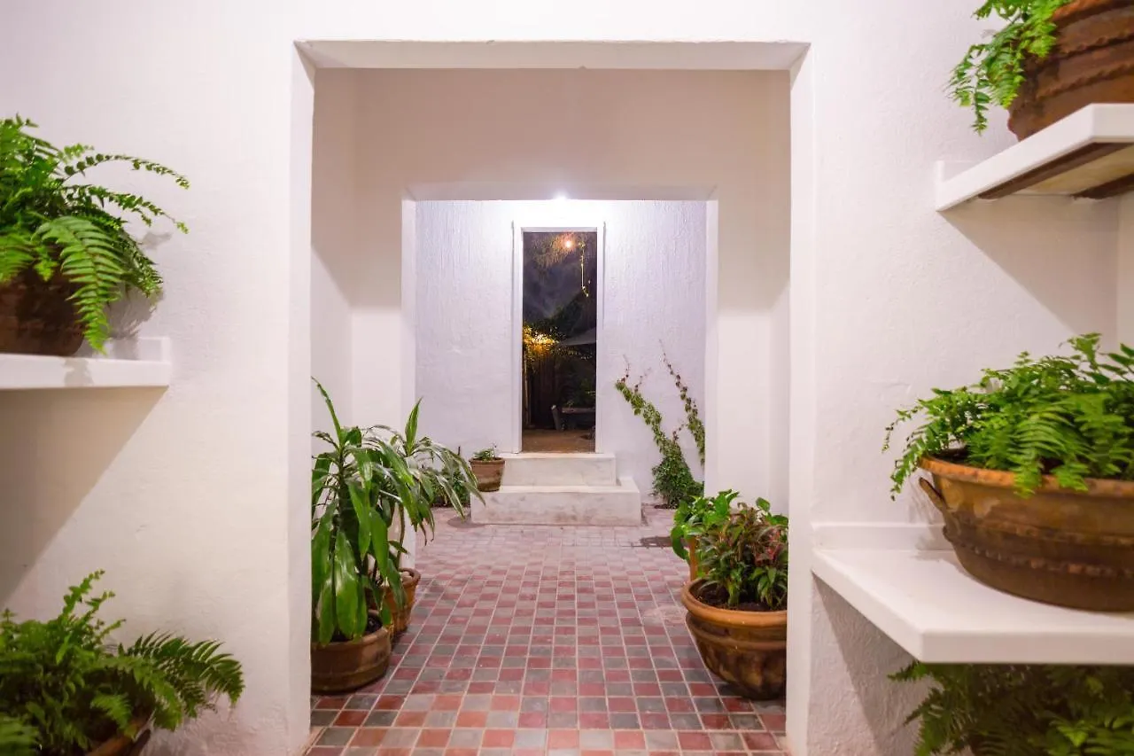 Casa Bruselas Guadalajara 2*,  Messico